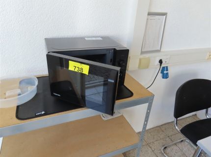 1 Mikrowelle Fabr.: Toshiba