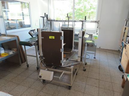 2 Karussell-Buchpressen