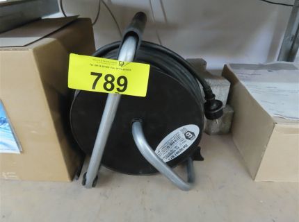 2 Kabeltrommeln