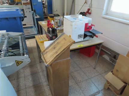 2 Beistelltische ca. 150 m