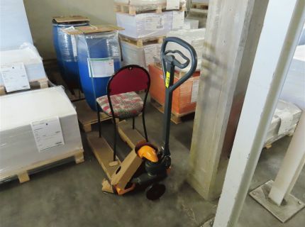 1 Gabelhubwagen Fabr.: wahrscheinlich Jungheinrich