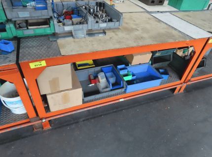 1 Arbeitstisch Metallausführung Maß je