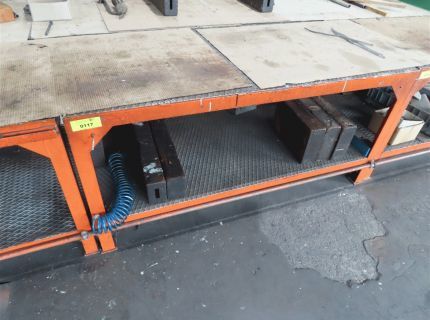 1 Arbeitstisch Metallausführung Maß je