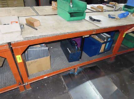1 Arbeitstisch Metallausführung Maß je