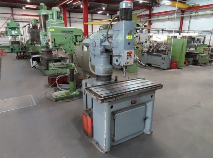 1 Schnellradialbohrmaschine Fabr.: Donau Typ: