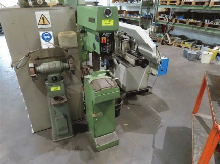 1 Tischbohrmaschine Fabr.: Flott Typ: