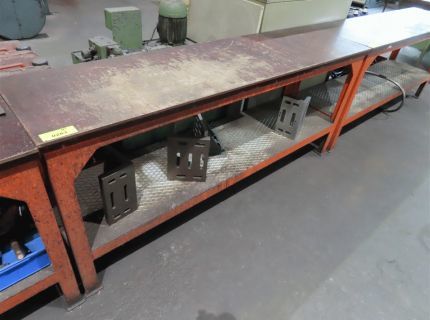 1 Arbeitstisch ca. 200 x