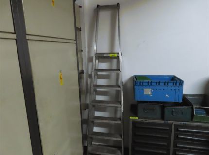 1 Alu-Klappleiter Fabrikat: Zarges Typ: