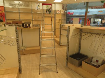 1 Alu-Klappleiter Fabr. Hailo 6-stufig