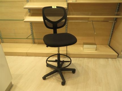 1 Bürodrehstuhl Stoff-/Netzbezug schwarz mit
