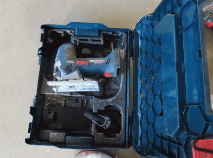 1 Stichsäge Fabr.: Bosch Typ: