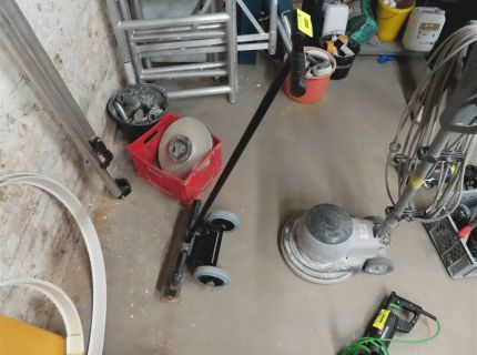 1 Bodenwalze für Teppichverlegungen
